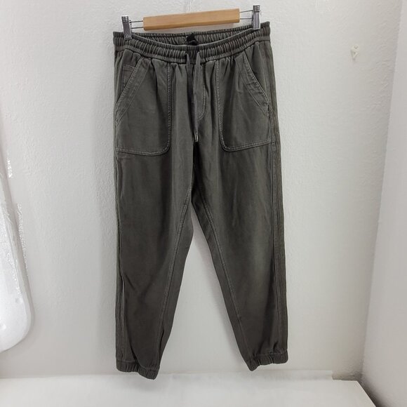 Athleta Farallon Jogger Pants Women's size 6 Olive Drab Green Pockets Tiny Flaw - Picture 1 of 10